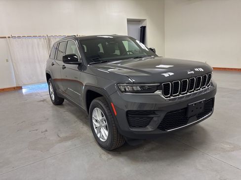 New 2025 Jeep Grand Cherokee Laredo X w/ Luxury Tech Group I image 2
