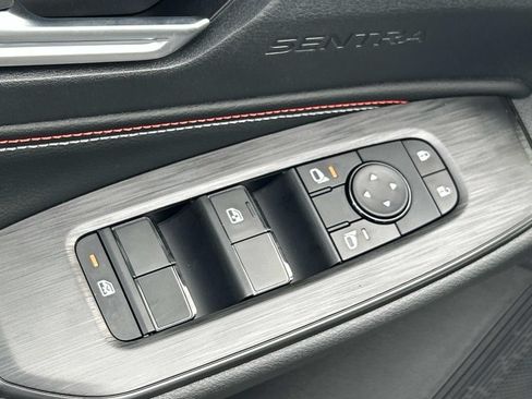 New 2026 Nissan Sentra SR w/ SR Premium Package FWD image 18