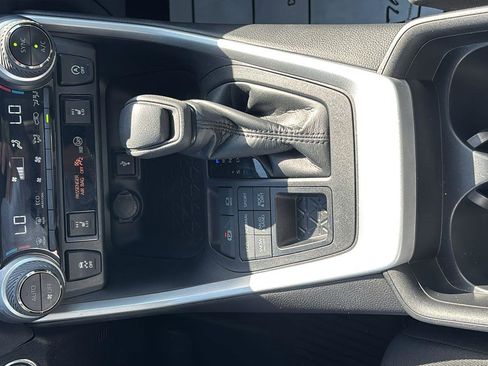 Used 2021 Toyota RAV4 XLE image 37