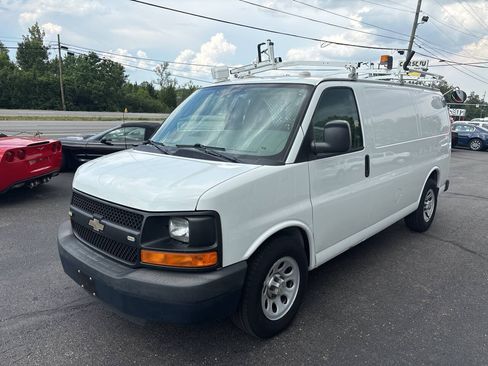 Used 2013 Chevrolet Express 1500 AWD image 6