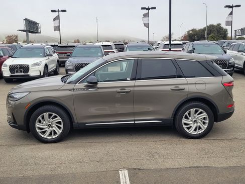 Used 2025 Lincoln Corsair FWD image 7