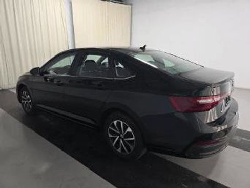 Used 2025 Volkswagen Jetta S image 6