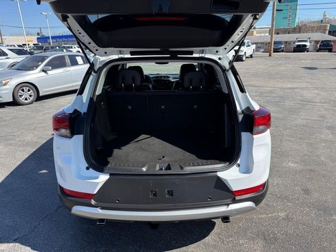 Used 2021 Chevrolet TrailBlazer LT w/ Premium Seating Package image 8