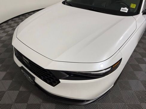 Used 2025 Honda Accord SE image 10