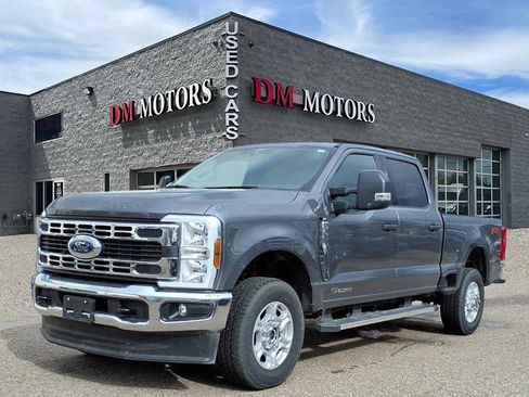 Used 2025 Ford F350 XLT image 1