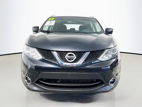 Used 2017 Nissan Rogue Sport SV w/ SV Premium Package image 11