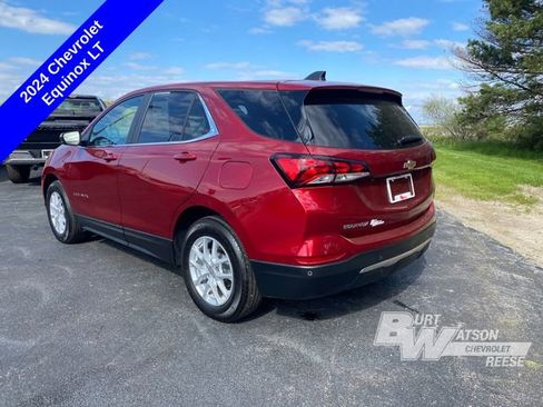 Used 2024 Chevrolet Equinox LT w/ LPO, Floor Liner Package FWD image 5