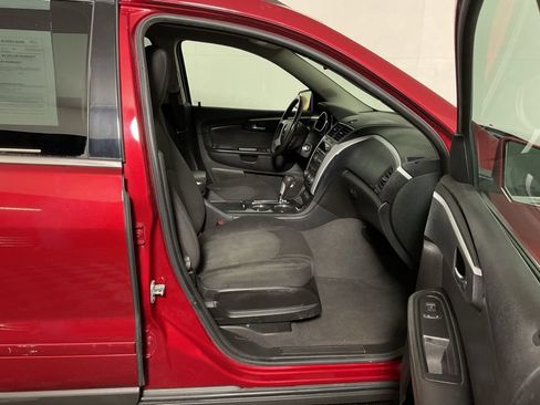 Used 2012 Chevrolet Traverse LT FWD image 31