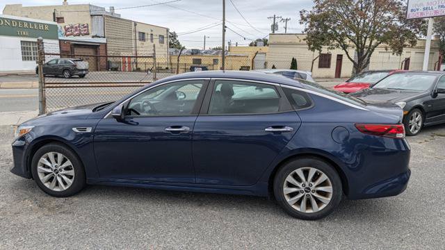 Used 2018 Kia Optima S FWD image 4