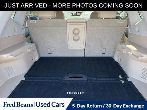 Used 2018 Nissan Rogue SL w/ Premium Package image 13