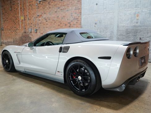 Used 2008 Chevrolet Corvette Convertible w/ Preferred Equipment Group RWD image 9