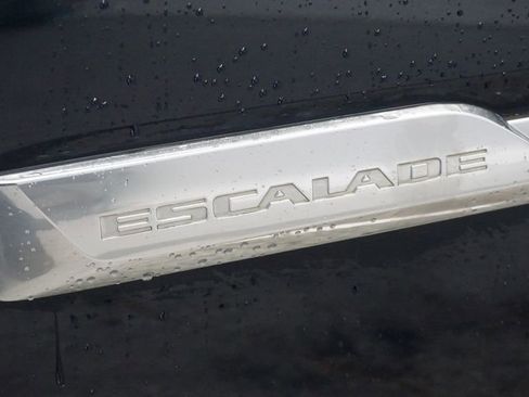 Used 2017 Cadillac Escalade ESV Platinum image 14