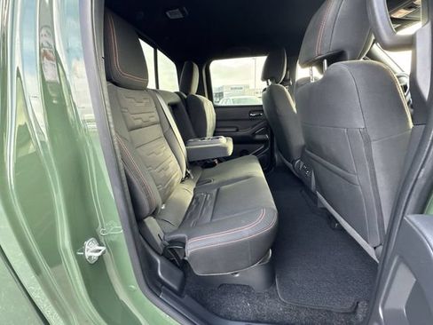 Used 2025 Nissan Frontier PRO-4X w/ Pro Convenience Package AWD/4WD image 15
