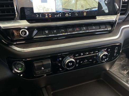 New 2025 GMC Sierra 2500 SLT w/ SLT Premium Package image 36