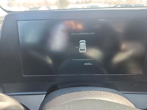 Used 2025 Kia Sportage LX image 38