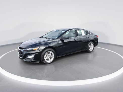 Used 2024 Chevrolet Malibu LS image 4