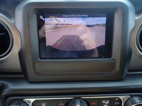Used 2022 Jeep Gladiator Sport AWD/4WD image 22