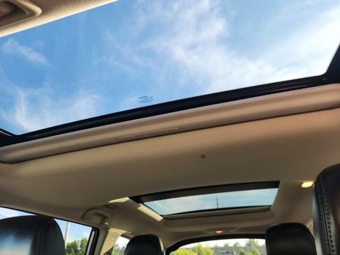 Used 2017 Nissan Pathfinder Platinum w/ Cargo Package AWD/4WD image 16