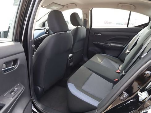 Used 2025 Nissan Versa SV FWD image 17