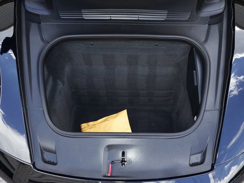 Used 2022 Porsche 911 Carrera image 26