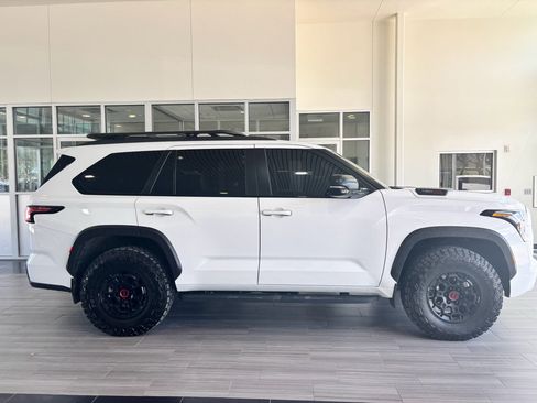 Used 2026 Toyota Sequoia TRD Pro AWD/4WD image 4