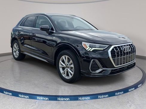 Used 2025 Audi Q3 2.0T Premium w/ Convenience Package AWD/4WD image 4