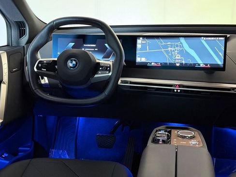 Used 2023 BMW iX xDrive50 w/ Premium Package AWD/4WD image 29