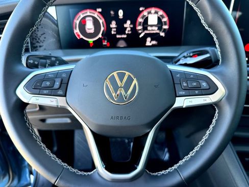 New 2026 Volkswagen Tiguan SE FWD image 12