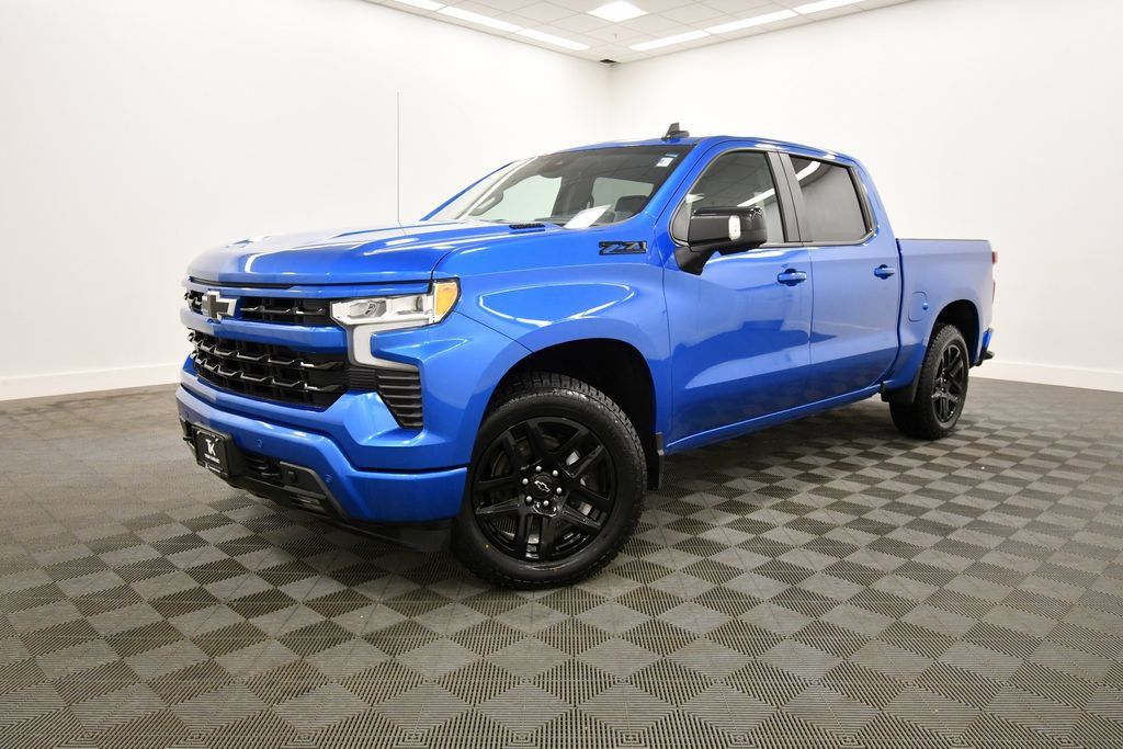 Used 2024 Chevrolet Silverado 1500 RST AWD/4WD image 2