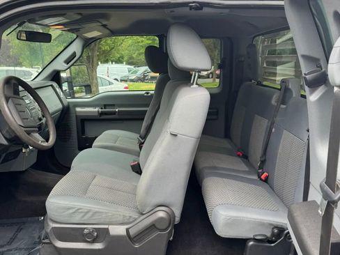 Used 2011 Ford F250 XLT w/ Chrome Pkg AWD/4WD image 13