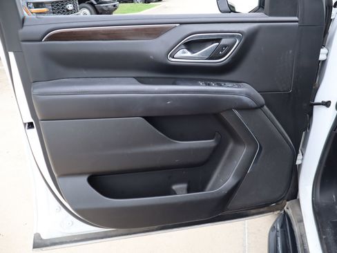 Used 2022 GMC Yukon XL SLE AWD/4WD image 12