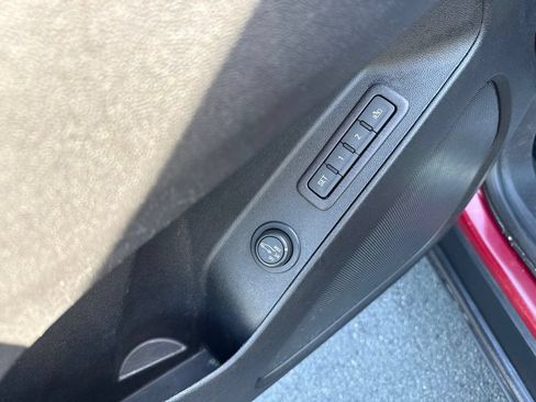 Used 2018 Chevrolet Equinox Premier AWD/4WD image 29