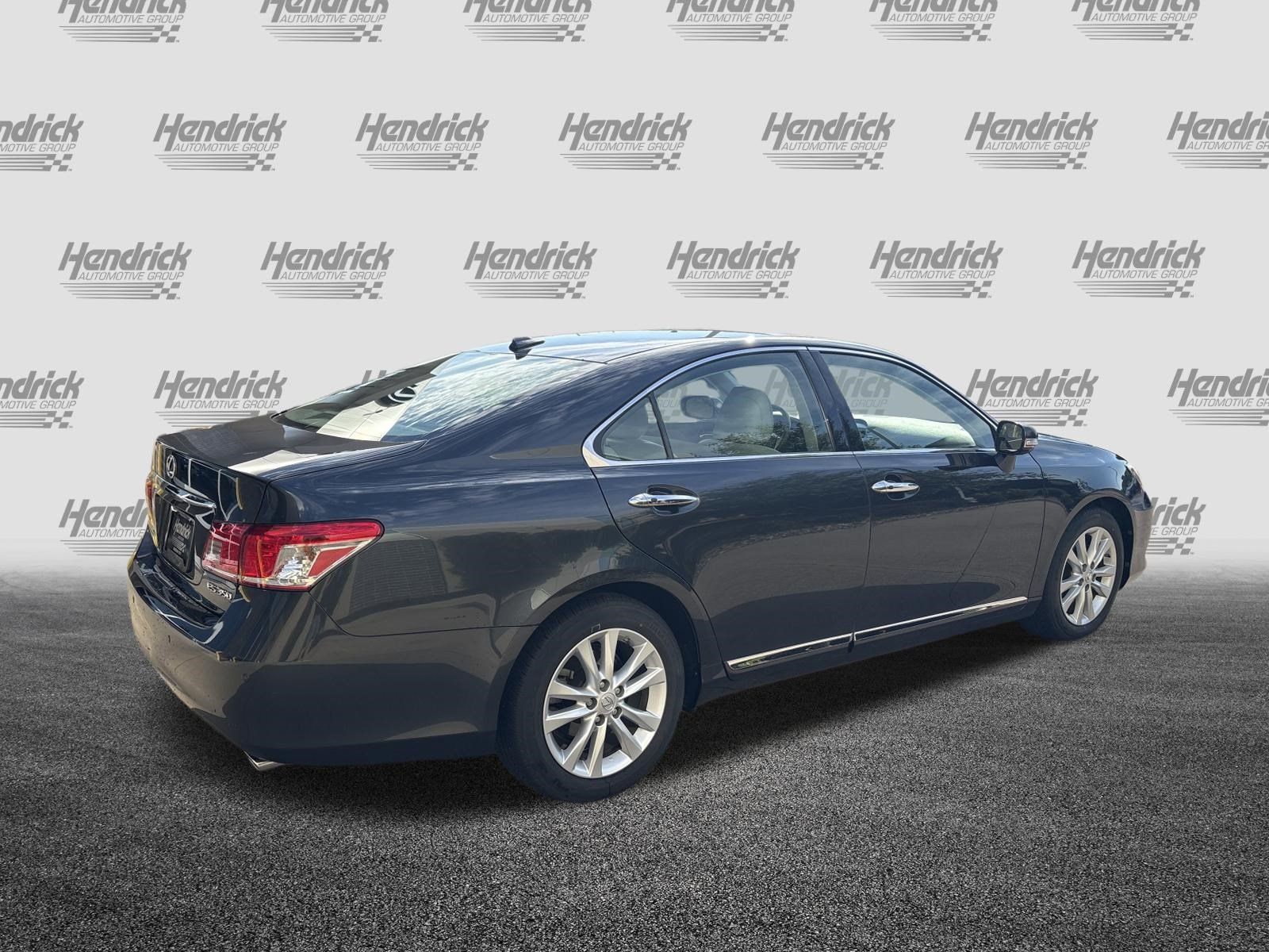 Used 2011 Lexus ES 350 w/ Preferred Accessory Package FWD image 10