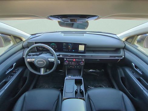 Certified 2025 Hyundai Tucson SEL AWD/4WD image 12