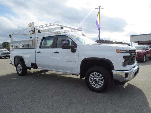 Used 2025 Chevrolet Silverado 2500 W/T w/ WT/CX Safety Package image 11