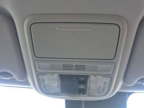 Used 2019 Honda Pilot EX image 32