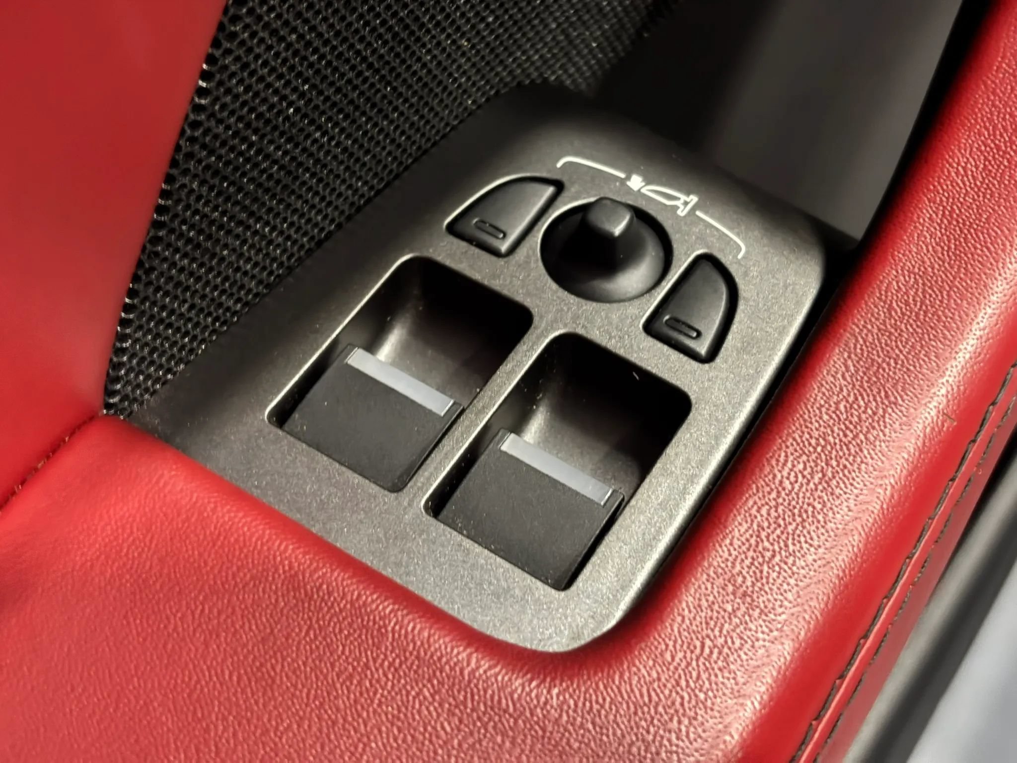 Used 2020 Jaguar F-TYPE Convertible RWD image 25