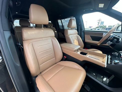 Used 2025 Hyundai Santa Fe Limited image 34