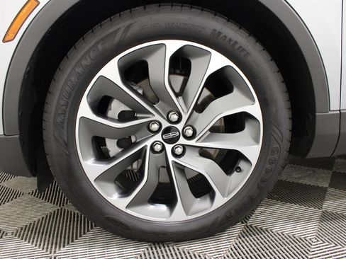 Used 2023 Lincoln Nautilus Reserve w/ Equipment Group 201A AWD/4WD image 37