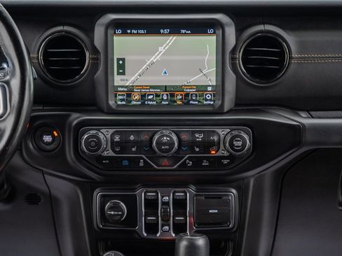 Used 2022 Jeep Wrangler Unlimited Sahara AWD/4WD image 25