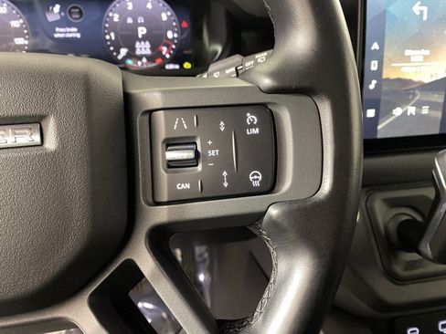 Used 2023 Land Rover Defender 130 X-Dynamic SE image 18