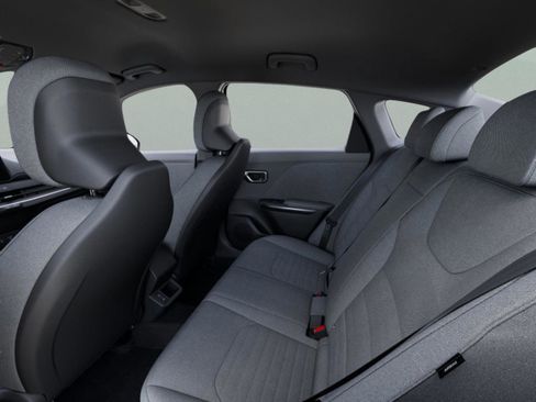New 2025 Kia K4 EX image 18