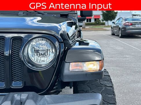 Used 2021 Jeep Wrangler Unlimited Sahara AWD/4WD image 12