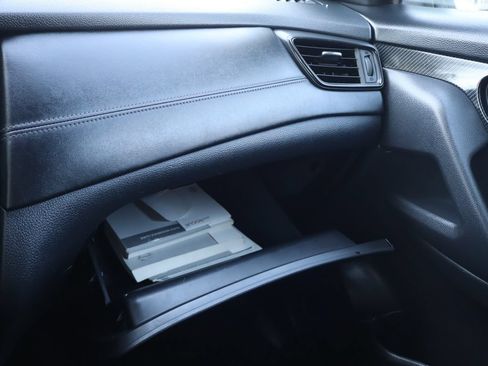 Used 2018 Nissan Rogue SL FWD image 37