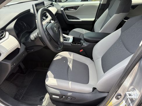 Certified 2023 Toyota RAV4 XLE w/ Convenience Package FWD image 19