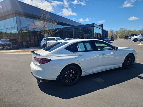 Used 2025 Acura TLX w/A-Spec Package image 5