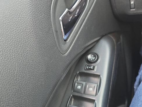 Used 2018 GMC Canyon SLT w/ Driver Alert Package image 40