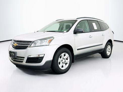 Used 2015 Chevrolet Traverse LS FWD image 3