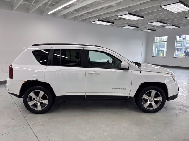 Used 2017 Jeep Compass Latitude AWD/4WD image 14