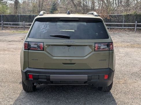 New 2026 Jeep Cherokee Laredo image 4